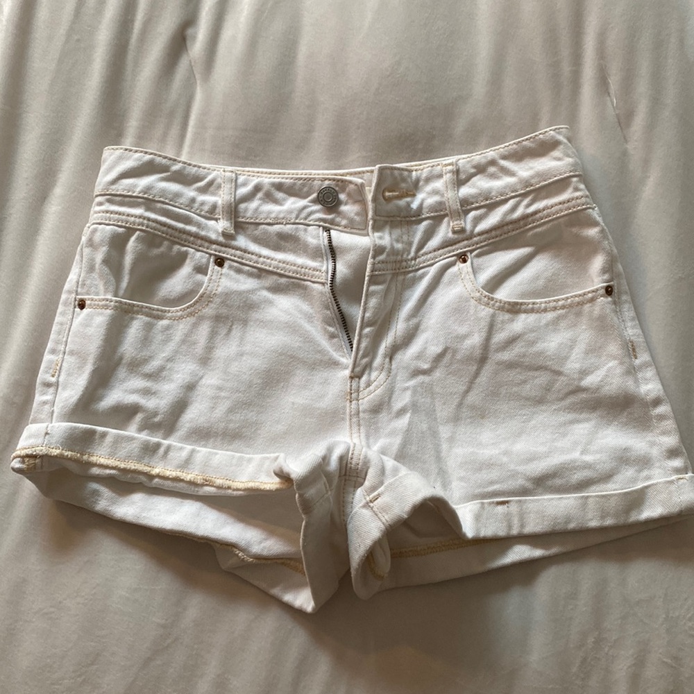 Pacsun Mom shorts, size 26, white and cream, great condition